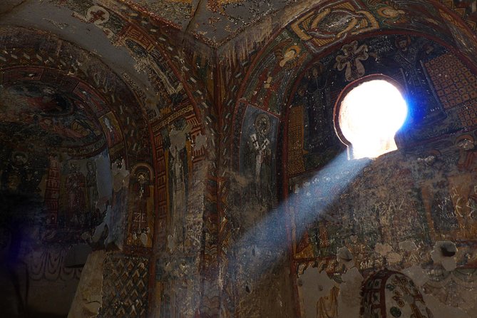 2 Days Cappadocia Tour Departing From Istanbul - The flow of Day 1: Goreme, Valleys, Uchisar, Cavusin, and pottery