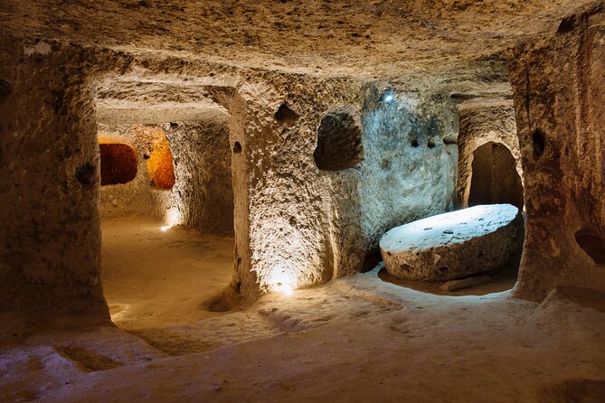 2 Days Cappadocia Tour from Istanbul with Cave Hotel & Balloon Ride - Day Two Middle: Göreme Open Air Museum, Uçhisar, and Red Valley Walk