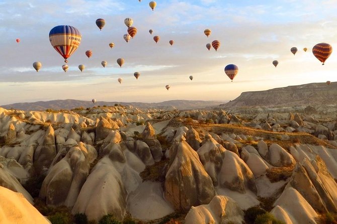 2 Days Cappadocia Tour from Istanbul with Cave Hotel & Balloon Ride - Ortahisar Viewpoint: Finishing With a Castle Panoramic Moment