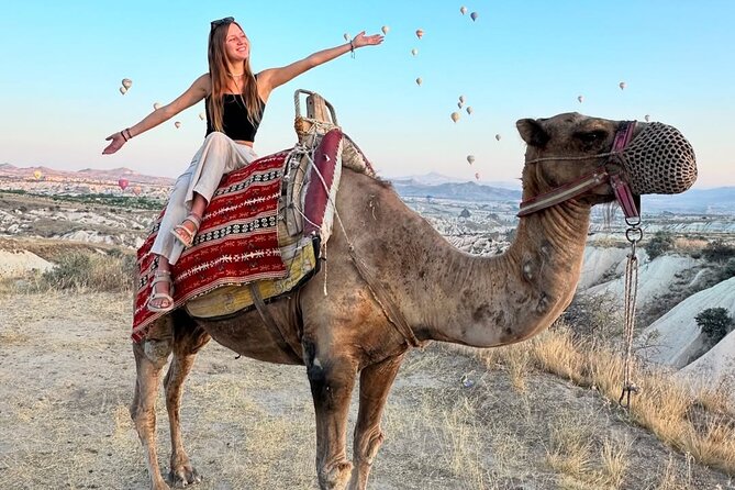 2 hour Camel ride in Cappadocia - Sunrise Hot Air Balloons vs Sunset Views