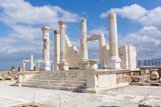 4 days Turkey highlight: Pamukkale Ephesus and Cappadocia - Göreme Panorama and the Open-Air Museum, plus Avanos and Devrent’s imagination
