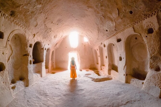 Antalya : 2 Days Cappadocia Tour w/ Option Cave Hotel Ballon Ride - Avanos lunch and the pottery workshop, two stops that add meaning