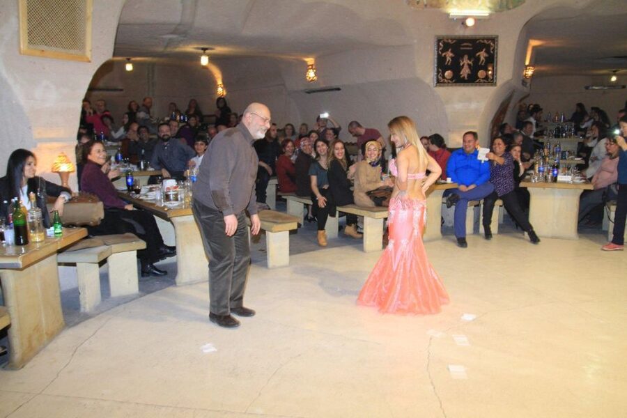 Avanos: Turkish Music and Dance Show with Dinner & Drinks - Dinner During the Intermission: What You’ll Actually Eat