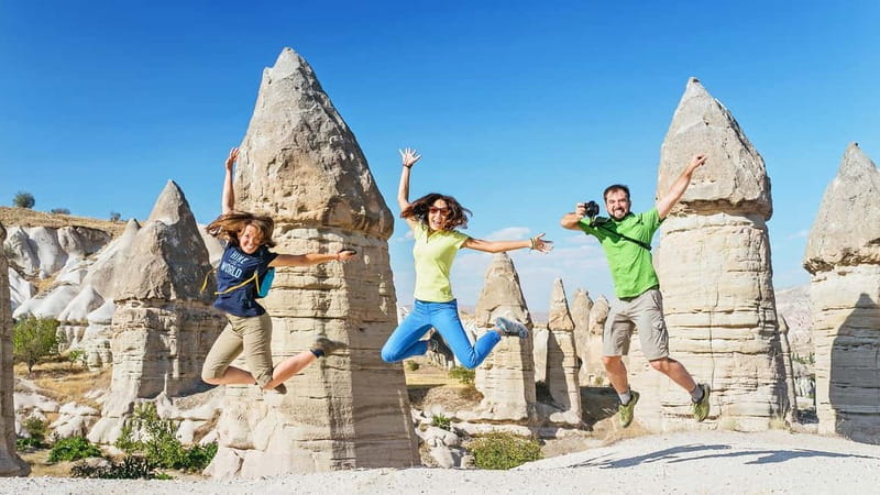 Cappadocia: Best of Red and Green Small Group Guided Tour - Uçhisar Castle and Fairy Chimneys, the Classic Photos Done Efficiently