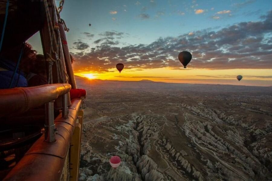Cappadocia: Blue Tour and Sunrise Balloon Tour - Guide quality and language: when it works, it really works