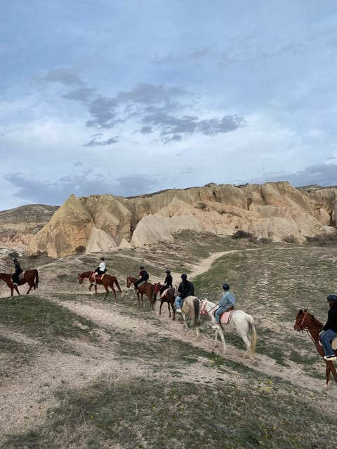 Cappadocia horse tour - Photos and learning, how the guide makes it easier