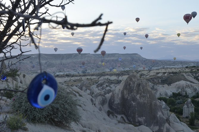 Cappadocia Hot Air Balloon Ride with Breakfast and Champagne - Basket comfort and photo timing: the good and the crowded parts
