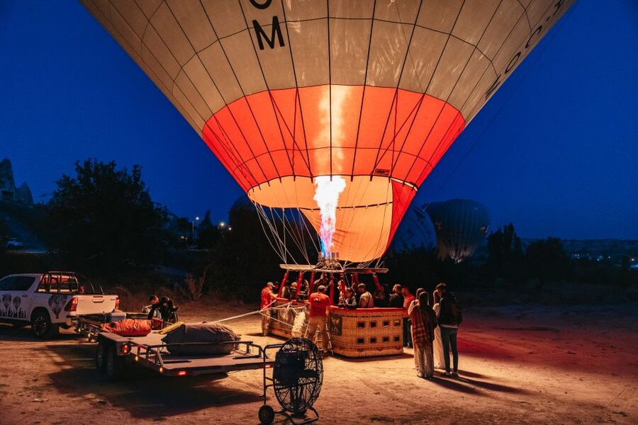Cappadocia: Hot Air Balloon Trip in Goreme with Breakfast - Inside the basket: comfort, space, and the view strategy