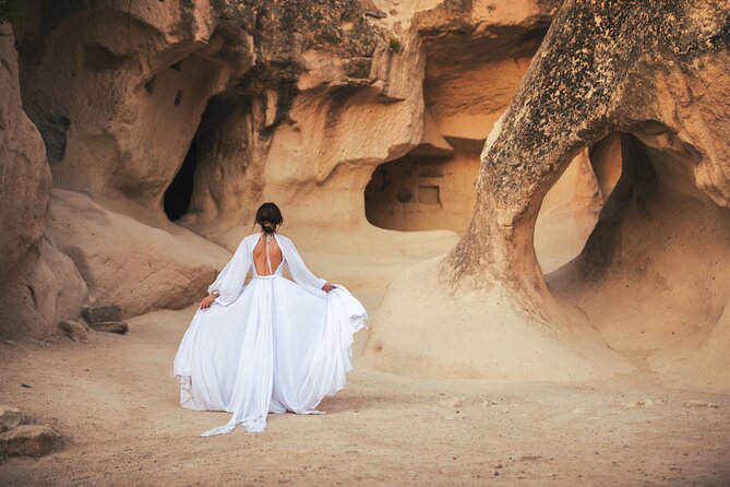 Cappadocia Private Flying Dress & Hot Air Balloon Photoshoot - Love Valley: shifting light and a fresh composition