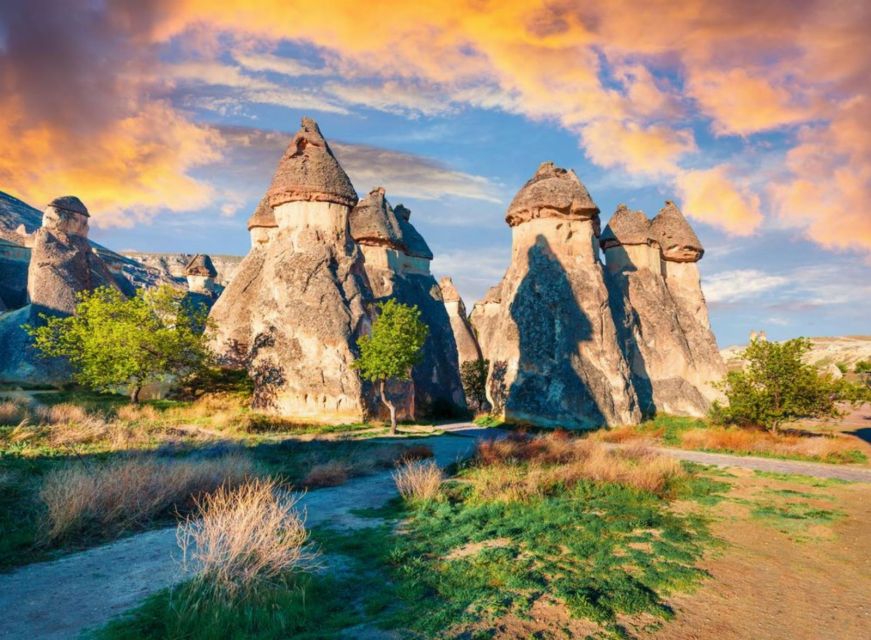 Cappadocia: RED & GREEN MIX TOUR - The Göreme Open Air Museum: fresco churches first