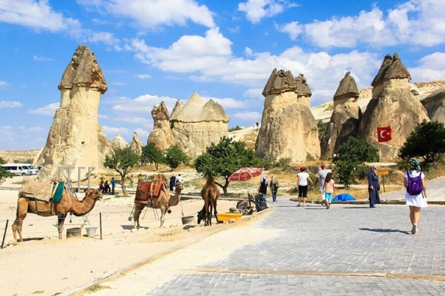 Cappadocia: Red Tour with Entry Fees and Lunch - Göreme Open Air Museum: Byzantine caves and wall paintings