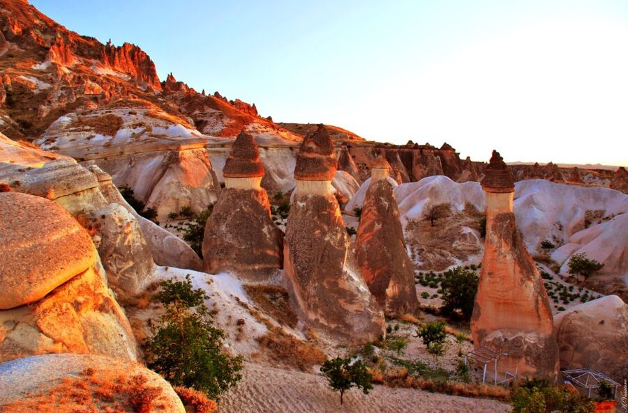 Cappadocia: Red Tour with Entry Fees and Lunch - Uchisar Castle: finishing high above the Göreme region