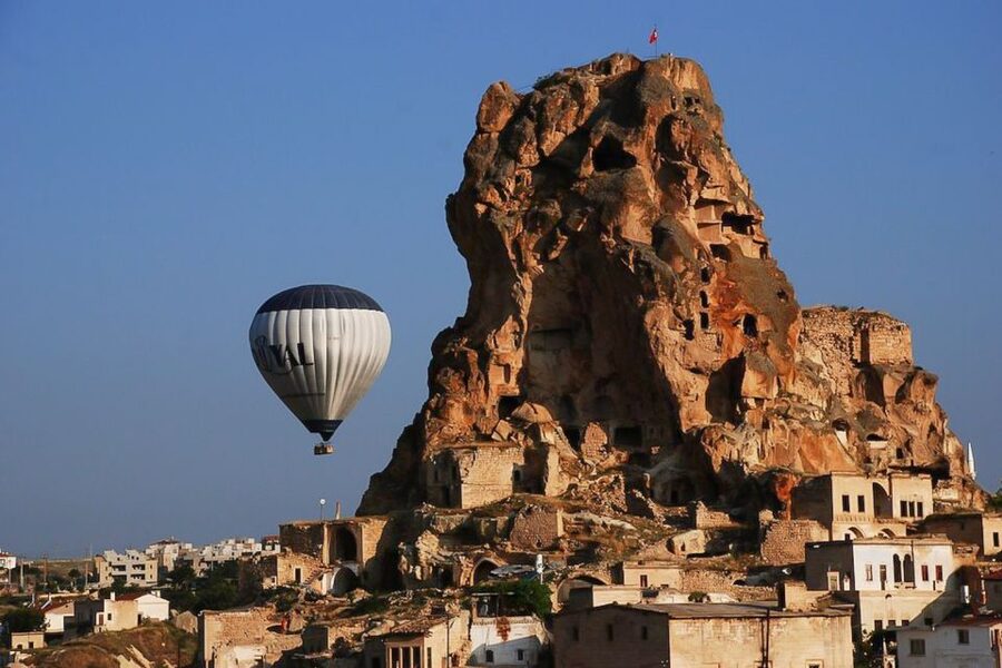 Cappadocia: Royal King Flight - Inside the balloon basket: what 60 minutes overhead really means