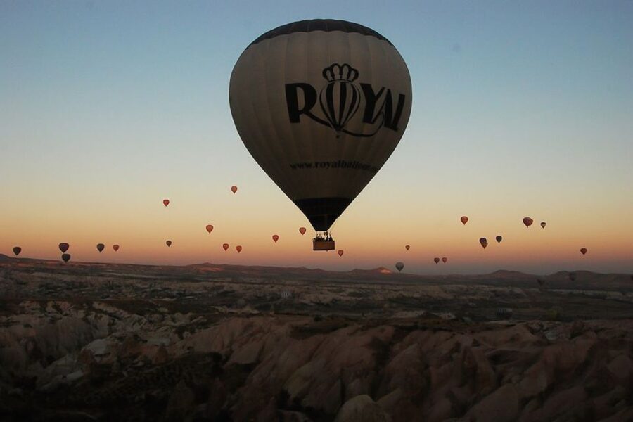 Cappadocia: Royal King Flight - The 3-hour morning: hotel pickup, buffet breakfast, and launch-site planning