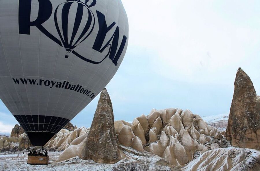 Cappadocia: Royal Queen Hot Air Balloon Tour at Sunrise - The Landing Party: Champagne Toast and a Commemorative Medallion