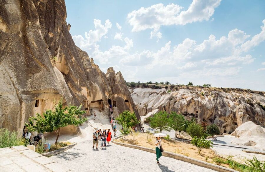 Cappadocia: Small Group Guided Full-Day Red Tour with Lunch - Uchisar Castle to Goreme Open Air Museum: the real story behind the rocks