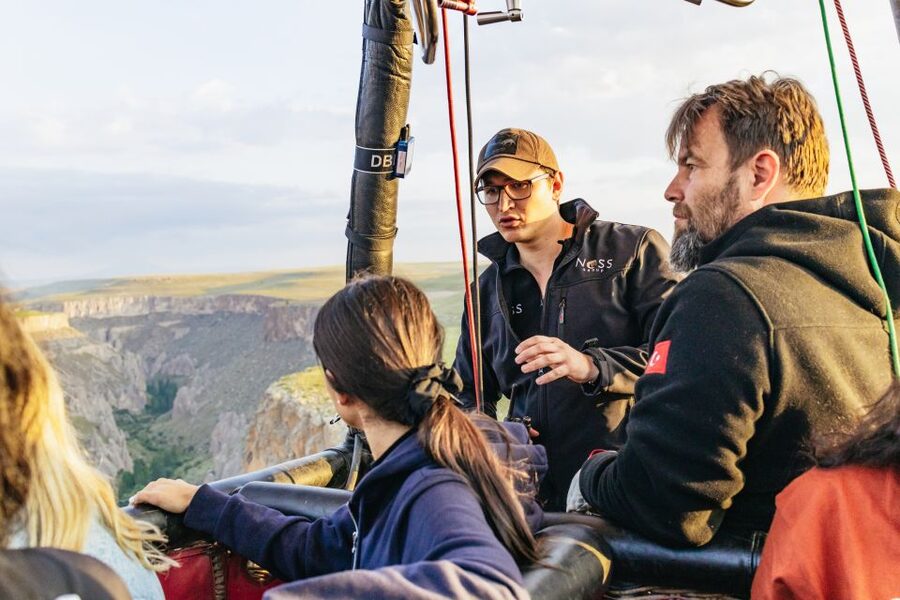 Cappadocia: Soganli Valley Hot Air Balloon Tour at Sunrise - The One Hour Flight: Sunrise Over Mountains and Postcard Photos