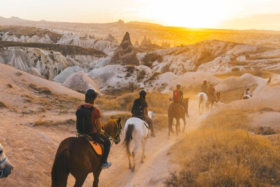 Cappadocia: Sunset or Daytime Horse Riding Tour - Why This Cappadocia Horse Ride Photo Tour Works (Even If You Hate Posing)