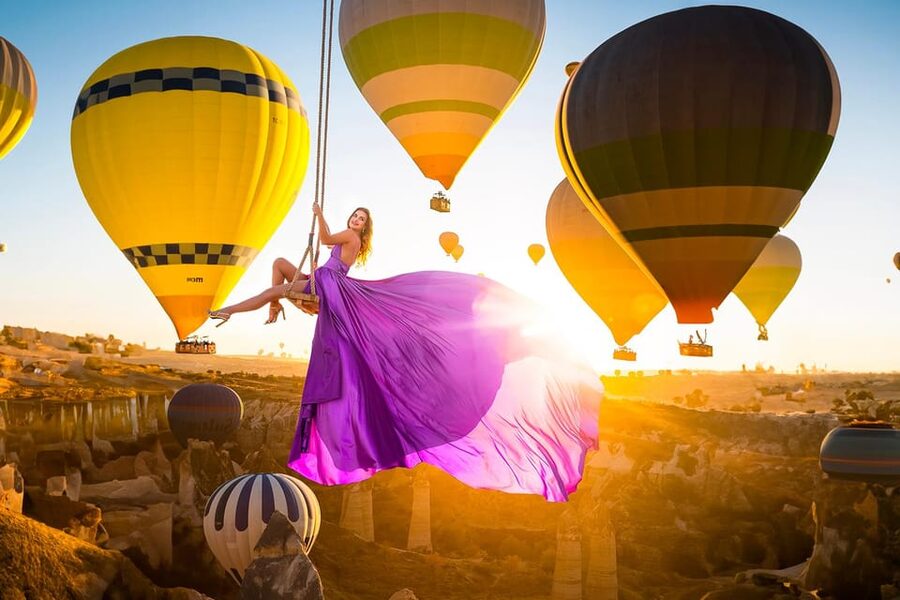 Cappadocia: Taking photo with Swing at hot air balloon view - Key things I’d watch for before you book