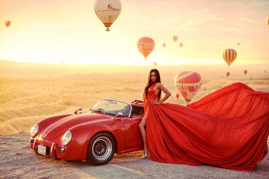 Cappadocia: Taking photo with Swing at hot air balloon view - Cappadocia at sunrise: why the balloon view photo moment hits