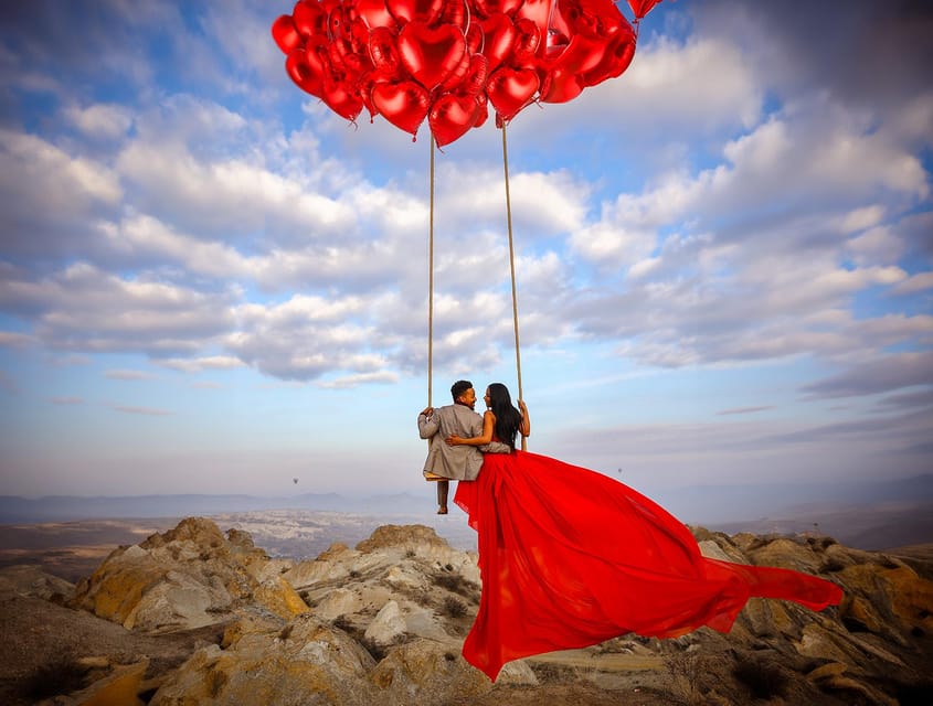 Cappadocia: Taking photo with Swing at hot air balloon view - Meet Burak Yildirim and his assistant: the real secret is direction
