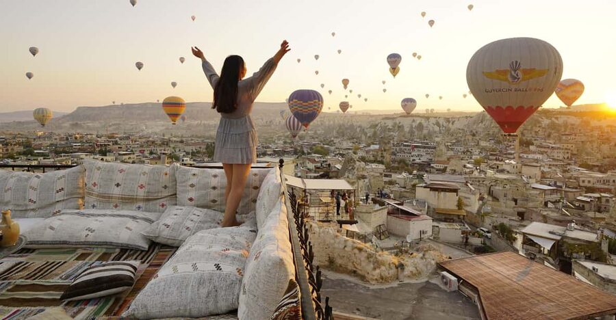 Cappadocia: Terrace Photo Spot With Balloon Flight View - Best moments to plan for: proposals, anniversaries, and birthdays