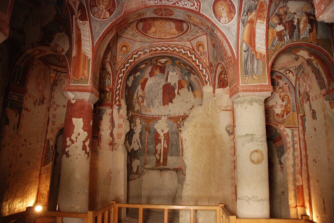 Deluxe & Private Basis - Cappadocia's Essentials - in one day - Göreme’s cave-house interior: how people lived without modern walls