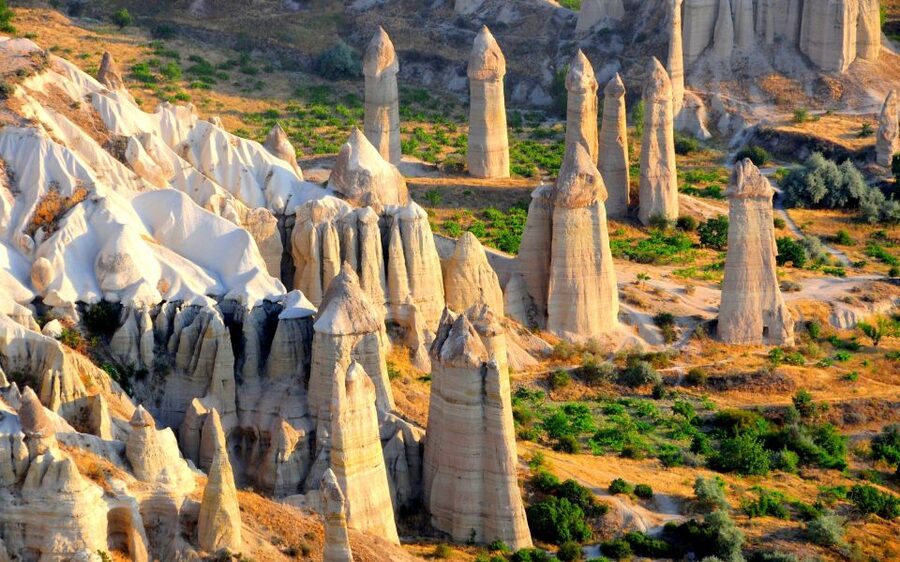 From Istanbul: Cappadocia Highlights 2-Day Tour with Balloon - How the licensed English guides change your experience