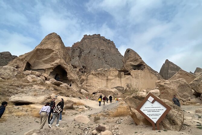 Full Day Green Tour Natural History of Cappadocia Tour - Onyx stop in Kapadokya: stones, shopping, and how to handle it