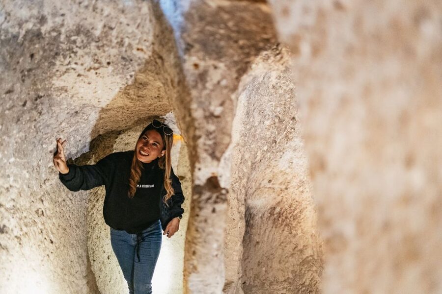 Istanbul: 2-Day Cappadocia Trip with Flights and Cave Hotel - Day 1: Göreme Open Air Museum, Devrent Valley, Pasabag, and Uçhisar