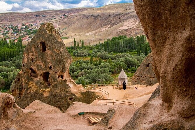 North Cappadocia Red Full-Day Guided Tour with Lunch - Hotel pickup and the 9:30 start: how the day flows