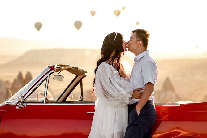 Private Classic Car Sunrise Balloon Chasing Experience - Love Valley: Quick Stop, Iconic Shapes, Strong Views