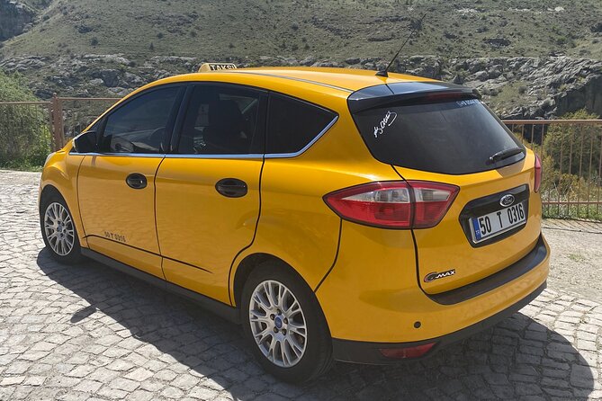 Private Transfer from Nevşehir (NAV) Airport to Cappadocia Hotels - Finding your driver at NAV: the name-on-sign arrival-gate meet
