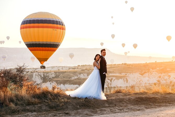 Professional Photo Shoot in Cappadocia - In Sunrise with Hot Air Balloons - Outfits, props, and making the shoot feel like you