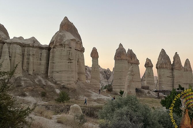 Red (North) Tour Cappadocia (small group) with lunch and ticket - Göreme View Stop and Uchisar Castle: Two Big Names, Tight Timing