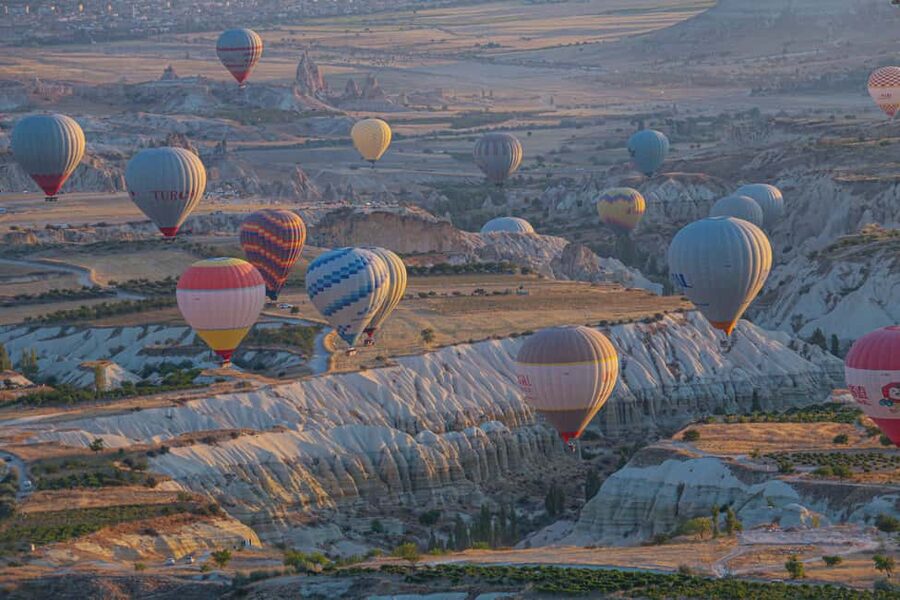 Red (North) Tour Cappadocia with Lunch and Tickets - Uchisar Castle Area: Panoramic Photos From the Heart of Cappadocia