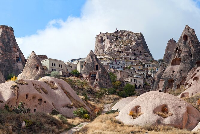 South Cappadocia Green Tour - Pigeon Valley: fairy chimneys, nest dots, and churches in the same valley