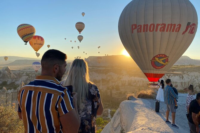 Sunrise Balloon Watching Tour with Photographer in Goreme - Snacks and Photographer Support for Better Balloon Shots