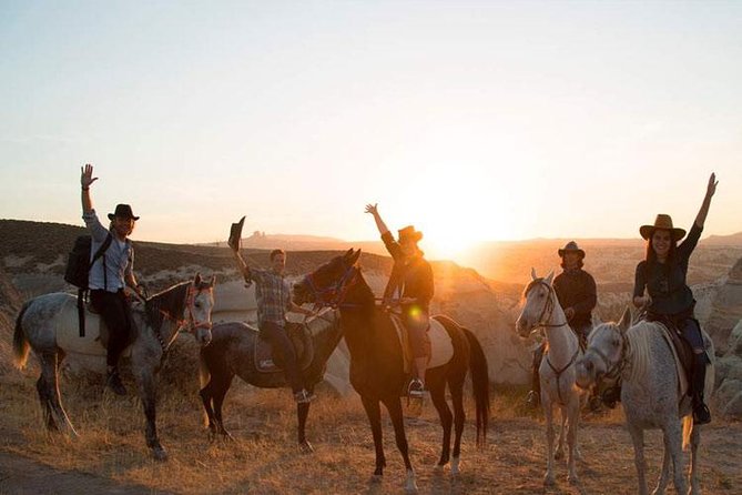 Sunset Horse Back Riding tour - The air-conditioned pickup that makes the tour easy